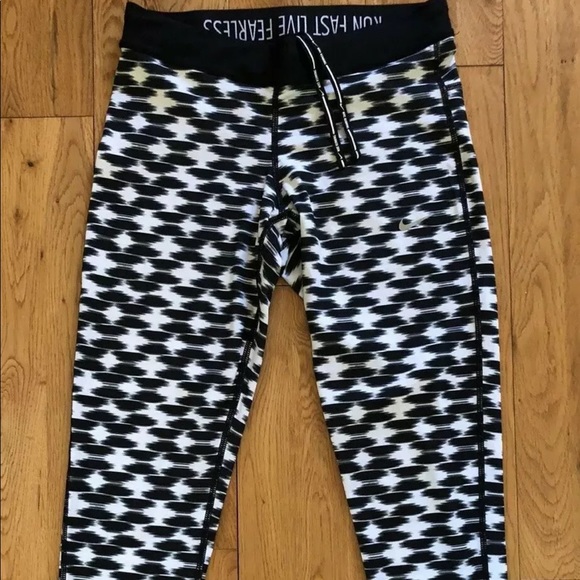 Nike Relay Run Fast Live Fearless Leggings Sz S - Picture 4 of 7